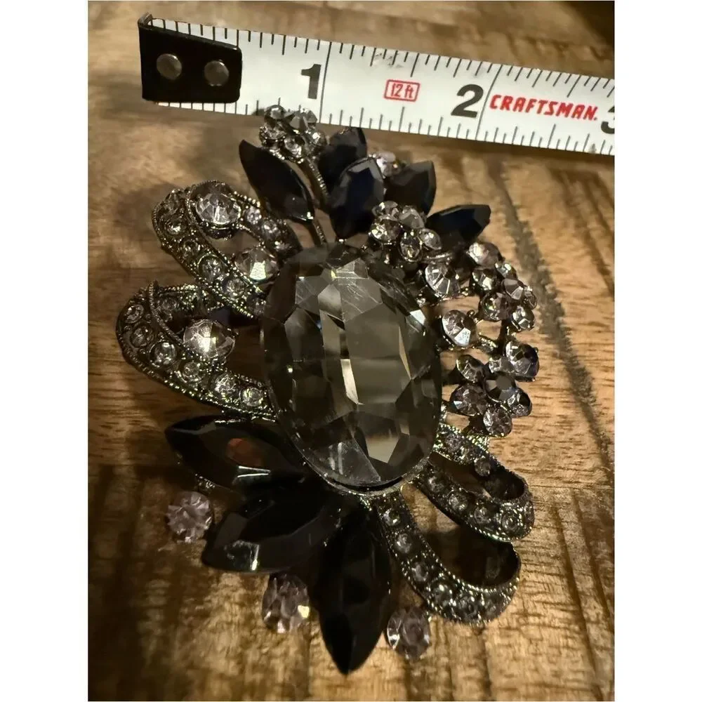 Vintage Women Brooch Black Crystal Rhinestone Floral Statement Pin